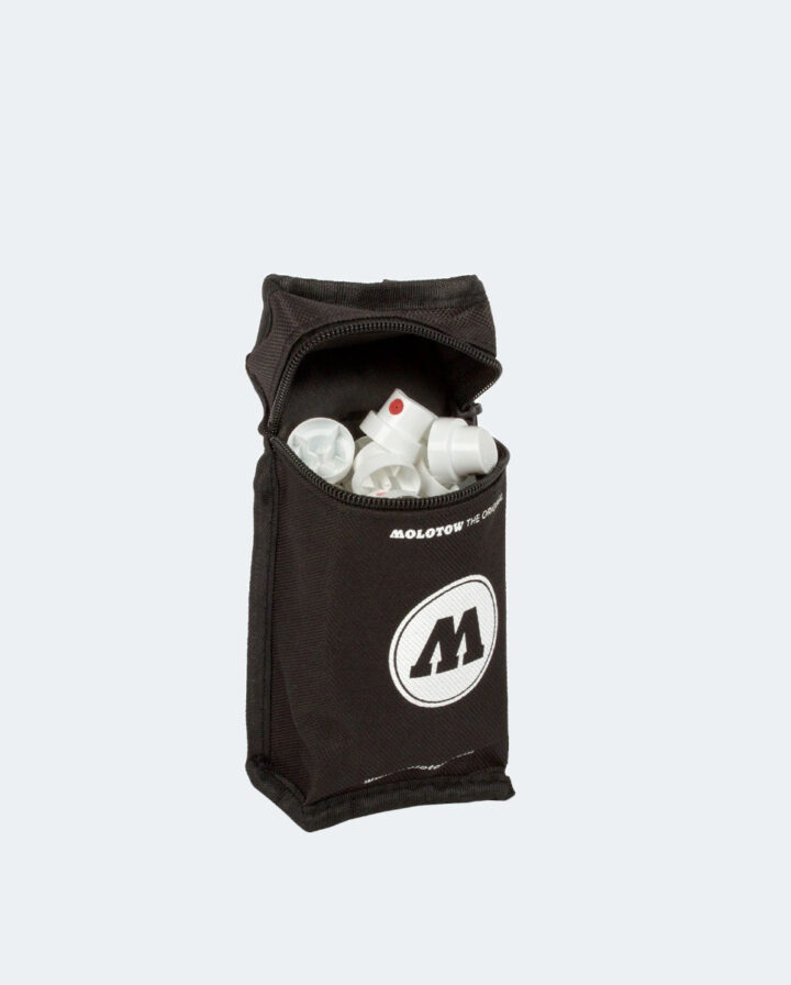 Eine schwarze Tasche mit Reißverschluss und weißem Molotow Print, gefüllt mit weißen Spraycaps